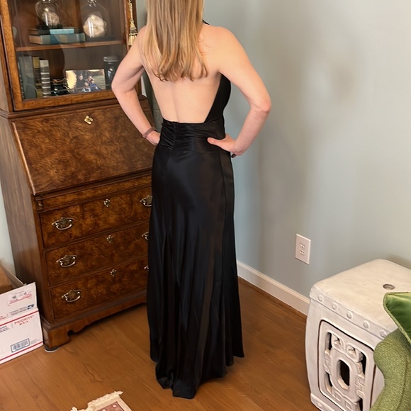 Sexy dress for black tie events 🔥🔥🔥 - Picture 3 of 8